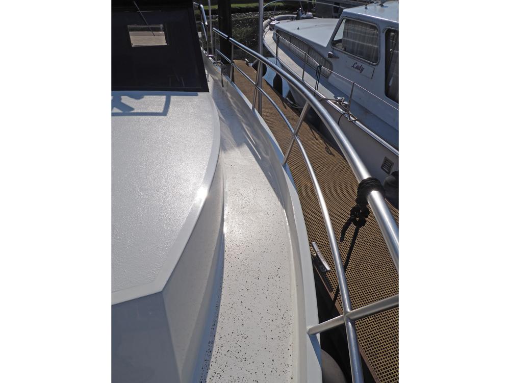  Deck equipment